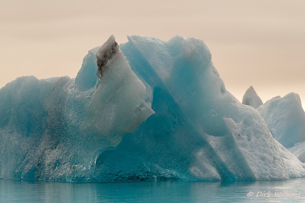  ijsland, ijs, gletsjer, ijsbergen, ijsberg, blauw ijs, blauw, jökulsárlòn, haiku, poëzie, vakantie, senryu, fotoreis,zoetwatermeer,atlantische oceaan,